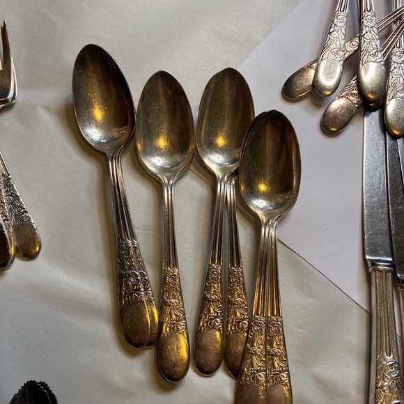 33 pieces Vintage flatware set Wallace plate silver inset - Picture 8 of 15